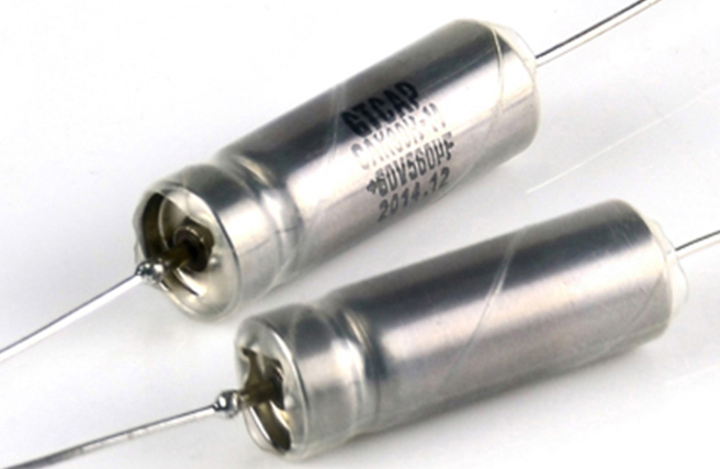 All-tantalum Wet Electrolytic Capacitor With All-sealing Structure